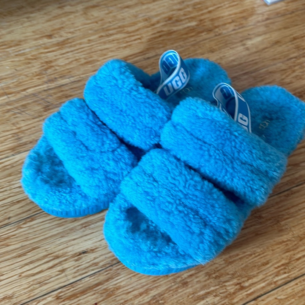 Blue Ugg Fuzzy platforms